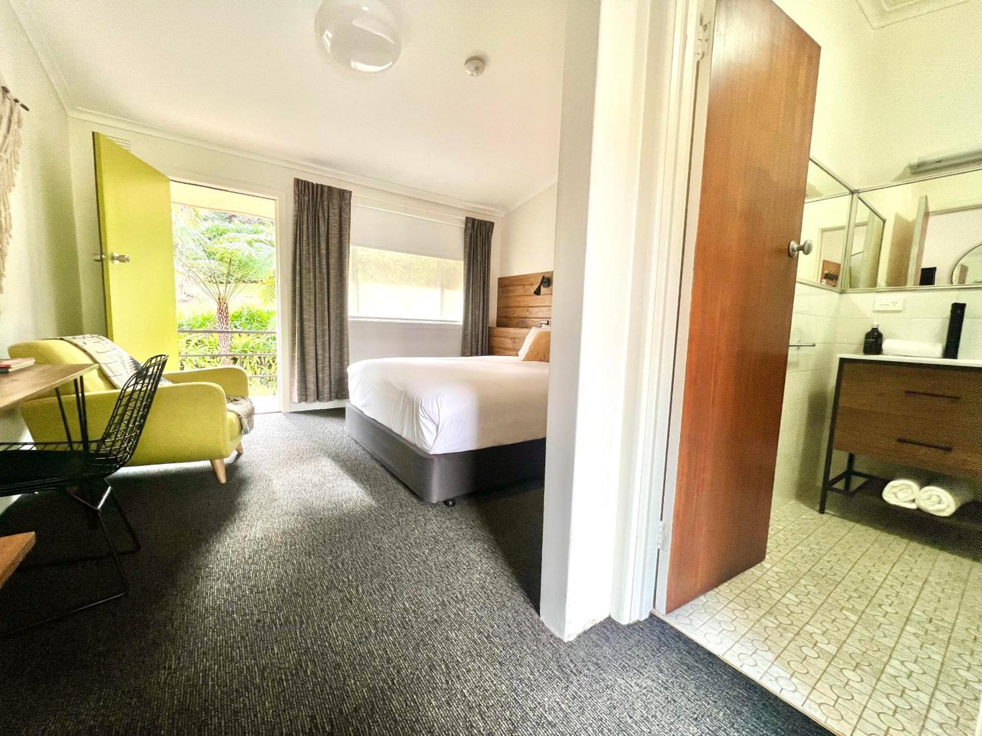 The Warby, Where Mid-Century Style Meets The Mountains Уорбертон Экстерьер фото